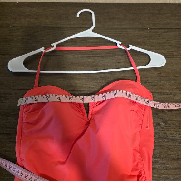 Tommy Bahama PEARL SOLIDS V-WIRE SHIRRED BANDEAU ONE-PIECE SWIMSUIT NWT Coral - Picture 4 of 10